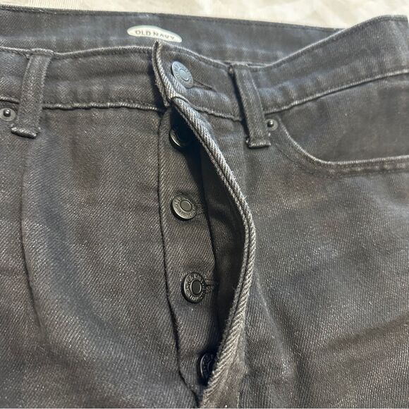 Old Navy Sky-Hi Straight Extra High Rise Distressed Jean - Picture 9 of 9